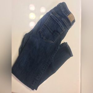 American Eagle high waisted jegging jeans
Size 8 short
Super Super stretch X